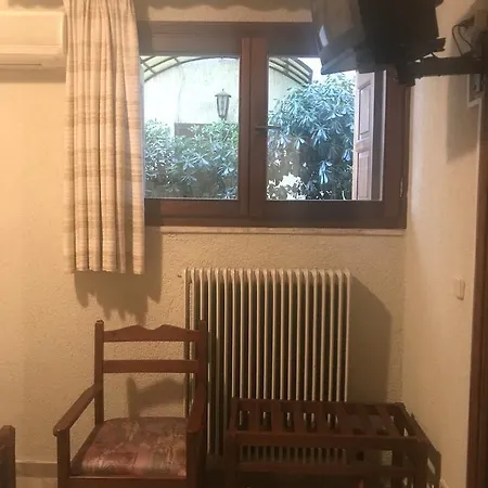 Apollonia Hotell 2*